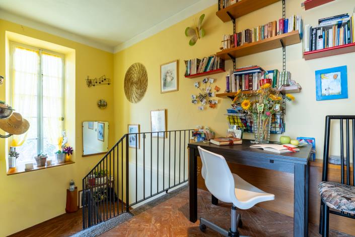 Image No.12-3 Bed House for sale