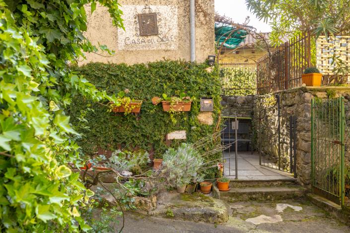 Image No.18-3 Bed House for sale