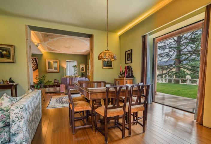 Image No.28-5 Bed Villa for sale
