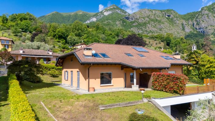 Image No.2-Villa de 4 chambres à vendre à Tremezzina