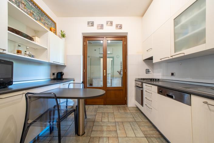 Image No.27-2 Bed Apartment for sale