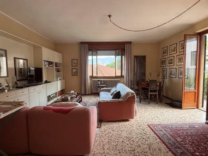 Image No.2-Appartement de 2 chambres à vendre à Menaggio