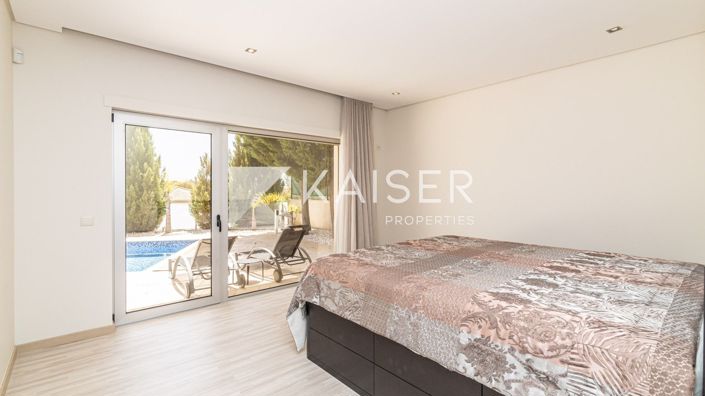 Image No.18-4 Bed Villa for sale