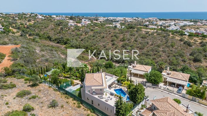 Image No.2-4 Bed Villa for sale