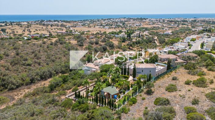 Image No.3-4 Bed Villa for sale