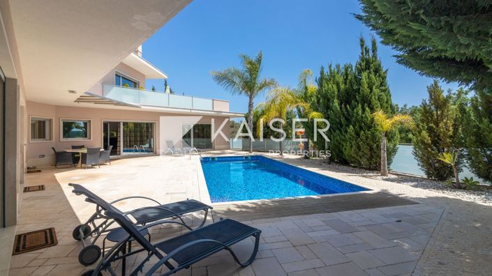 Image No.9-4 Bed Villa for sale