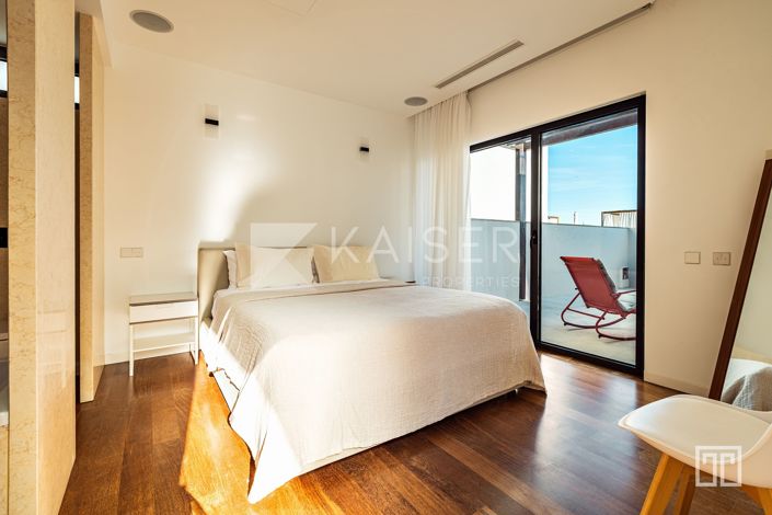 Image No.33-9 Bed Villa for sale