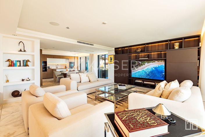 Image No.7-9 Bed Villa for sale