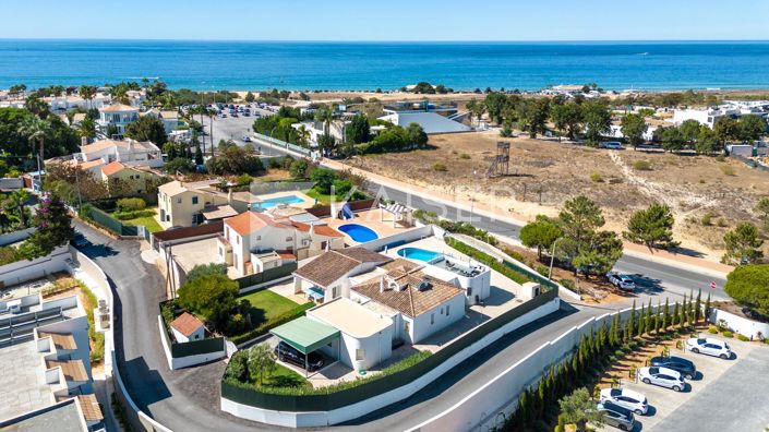 Image No.1-Villa de 4 chambres à vendre à Albufeira