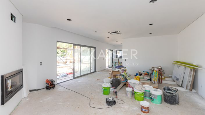 Image No.10-4 Bed Villa for sale