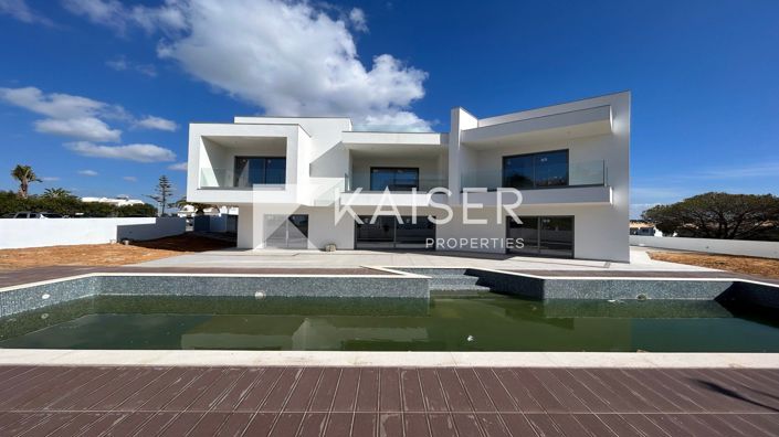 Image No.22-Villa de 4 chambres à vendre à Albufeira