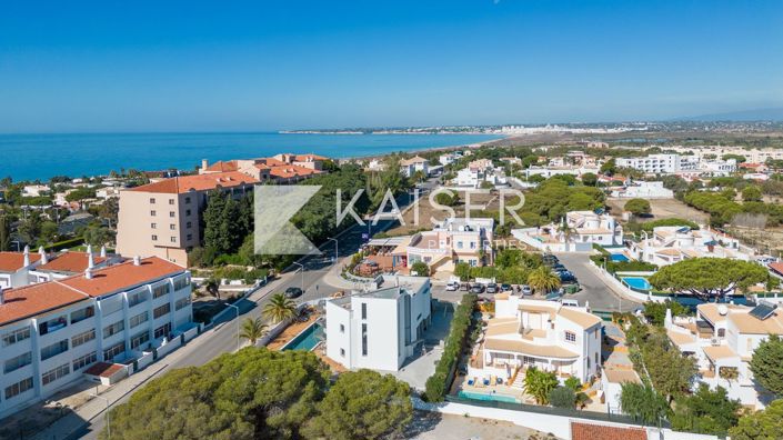 Image No.3-Villa de 4 chambres à vendre à Albufeira