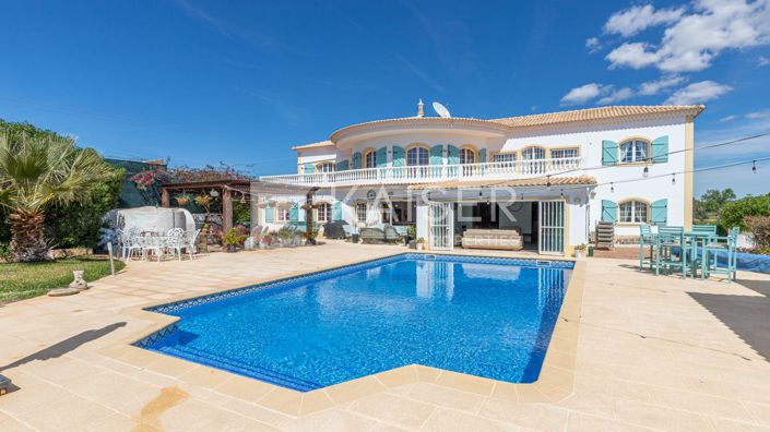 Image No.2-Villa de 5 chambres à vendre à Albufeira