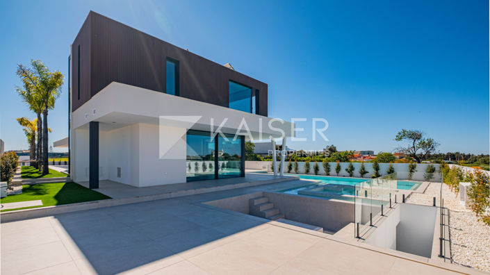 Image No.3-Villa de 4 chambres à vendre à Albufeira