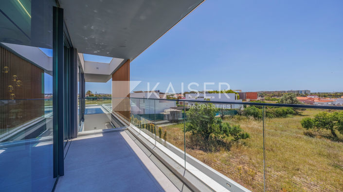 Image No.26-4 Bed Villa for sale