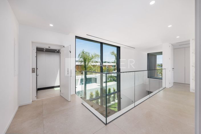 Image No.44-4 Bed Villa for sale