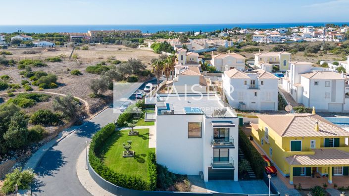 Image No.31-5 Bed Villa for sale
