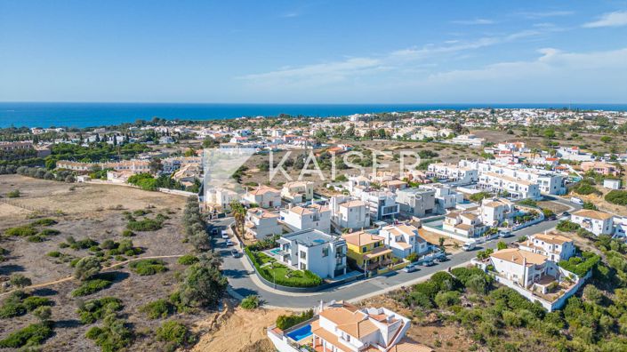 Image No.4-5 Bed Villa for sale