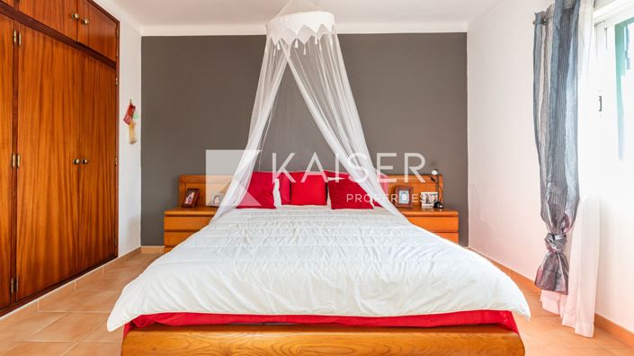 Image No.18-3 Bed Townhouse for sale