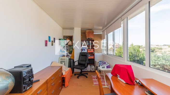 Image No.19-3 Bed Townhouse for sale