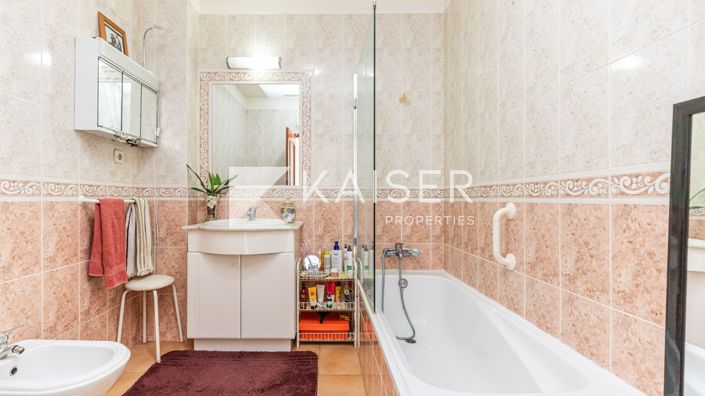 Image No.20-3 Bed Townhouse for sale