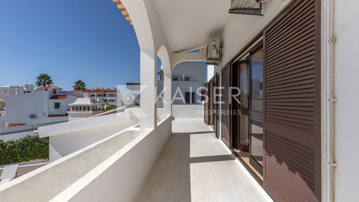 Image No.28-5 Bed Villa for sale