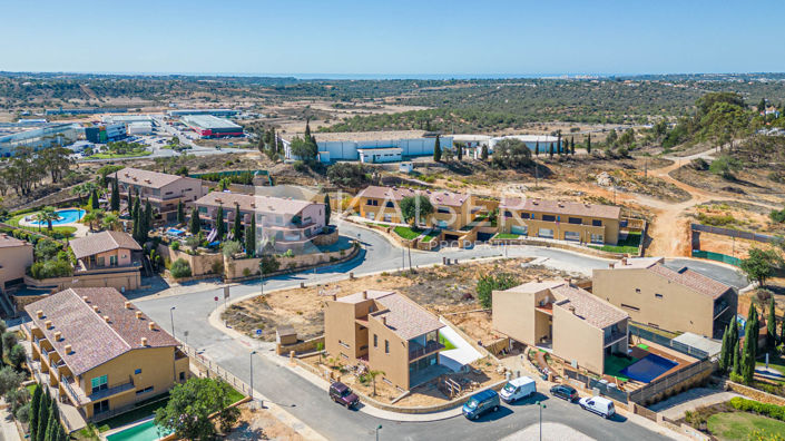 Image No.2-4 Bed Villa for sale