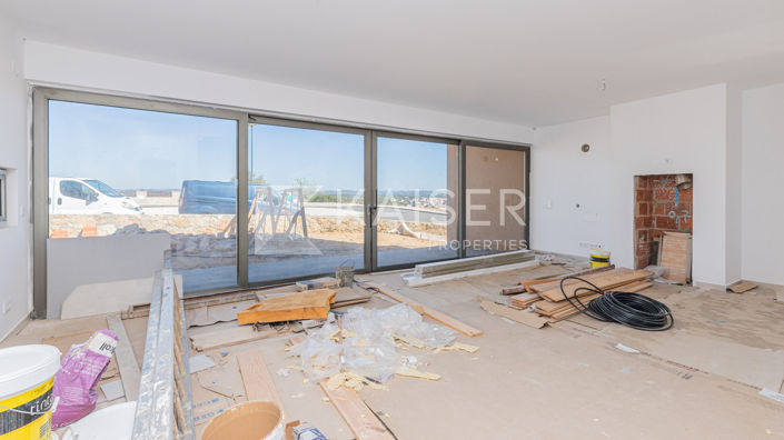 Image No.3-4 Bed Villa for sale