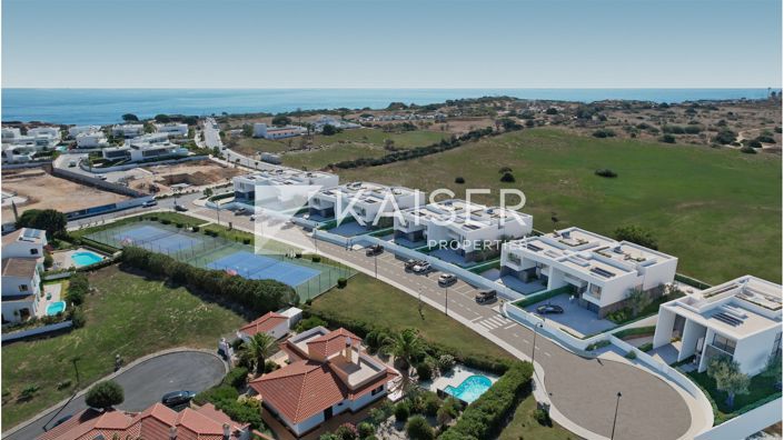 Image No.4-4 Bed Villa for sale