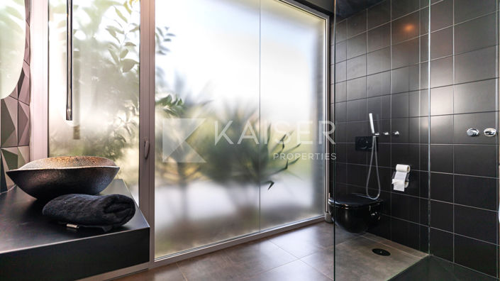 Image No.17-7 Bed Villa for sale