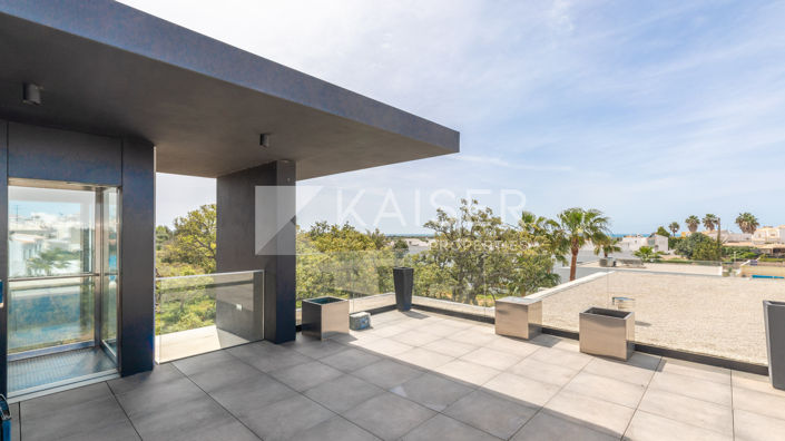 Image No.30-7 Bed Villa for sale