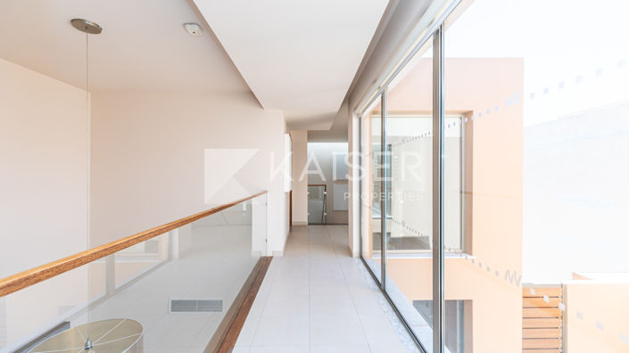 Image No.19-3 Bed Townhouse for sale