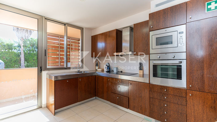 Image No.8-3 Bed Townhouse for sale