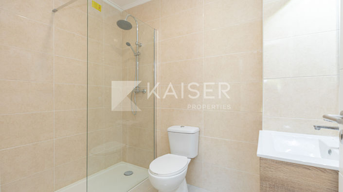 Image No.24-3 Bed Townhouse for sale