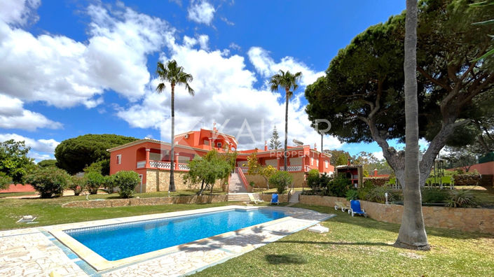 Image No.1-Villa de 4 chambres à vendre à Albufeira