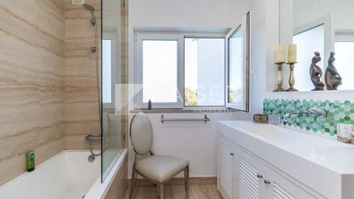 Image No.13-6 Bed Villa for sale