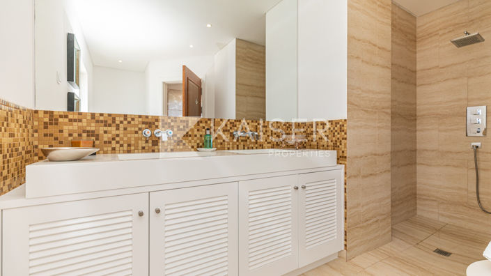 Image No.20-6 Bed Villa for sale