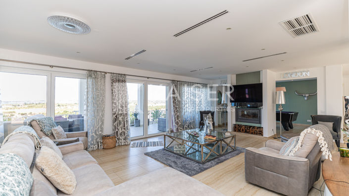 Image No.6-6 Bed Villa for sale