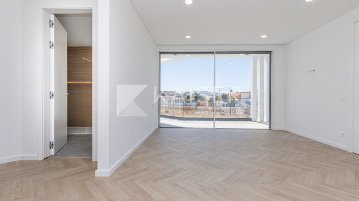 Image No.13-4 Bed Villa for sale