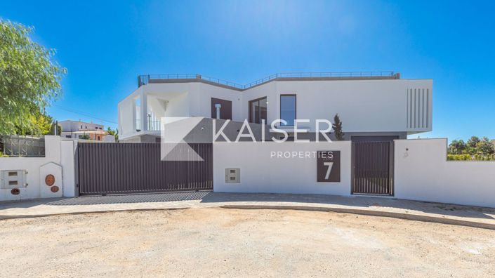 Image No.26-4 Bed Villa for sale