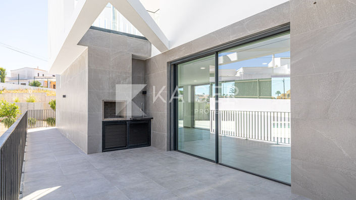 Image No.28-4 Bed Villa for sale