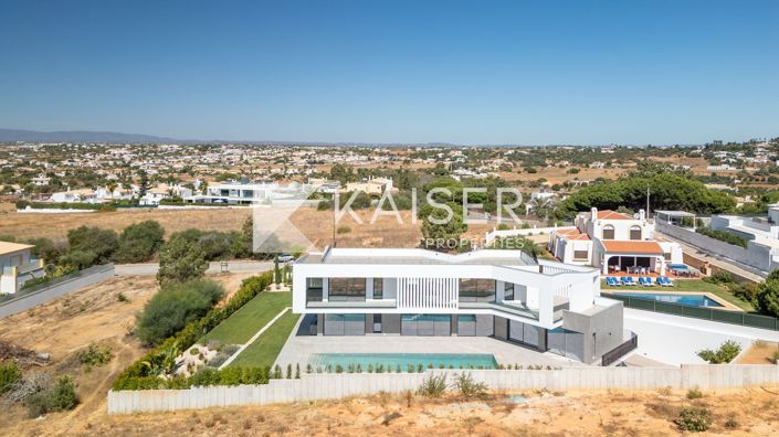 Image No.35-4 Bed Villa for sale
