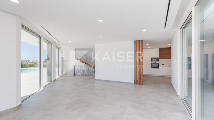 Image No.6-4 Bed Villa for sale