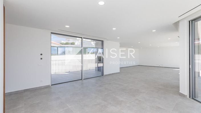 Image No.7-4 Bed Villa for sale