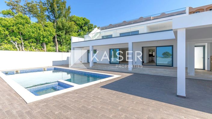 Image No.2-5 Bed Villa for sale