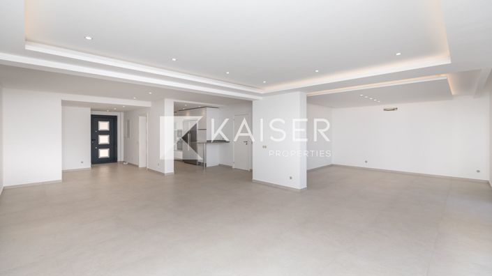 Image No.3-5 Bed Villa for sale