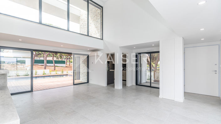 Image No.14-3 Bed Villa for sale