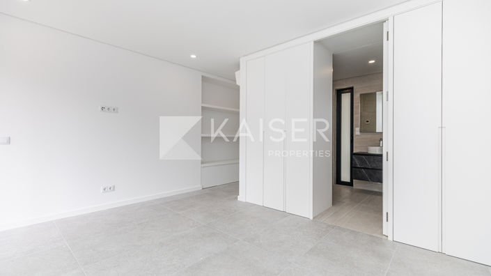 Image No.18-3 Bed Villa for sale