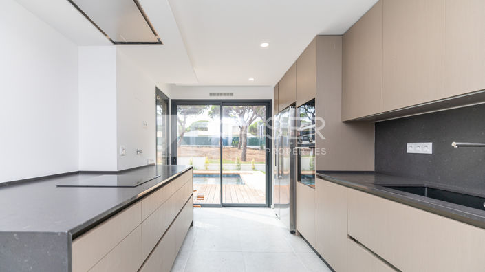 Image No.5-3 Bed Villa for sale