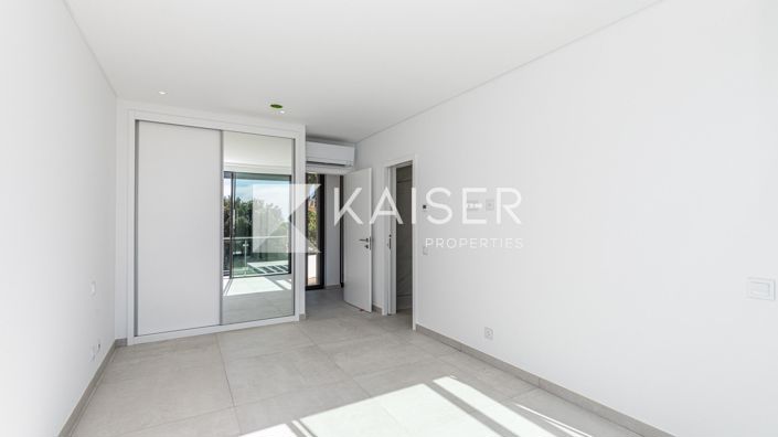 Image No.21-4 Bed Villa for sale